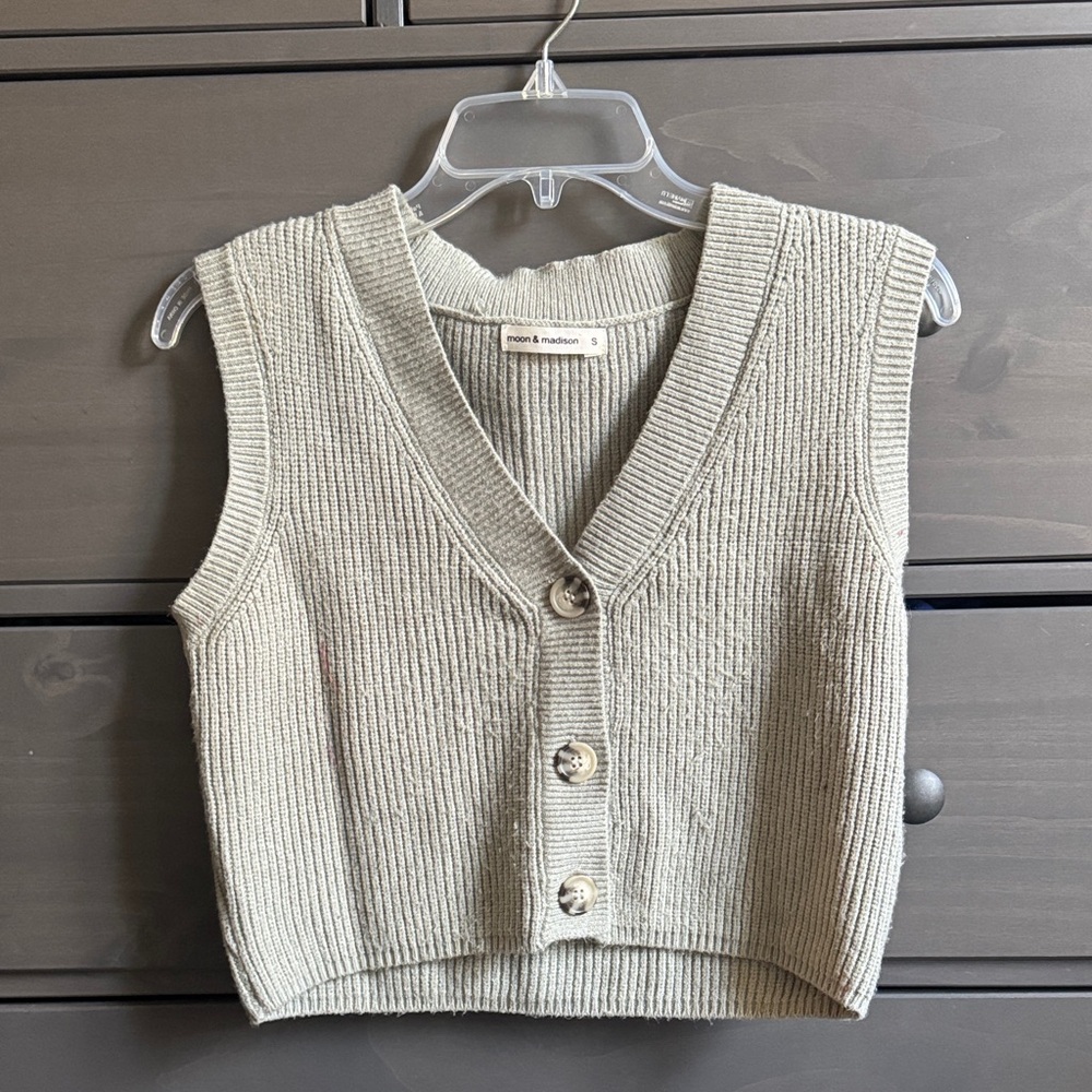 Cropped Sweater Vest